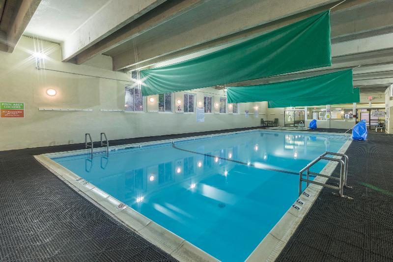 Holiday Inn Club Vacations Oak N Spruce Resort In The Berkshires Ли Экстерьер фото